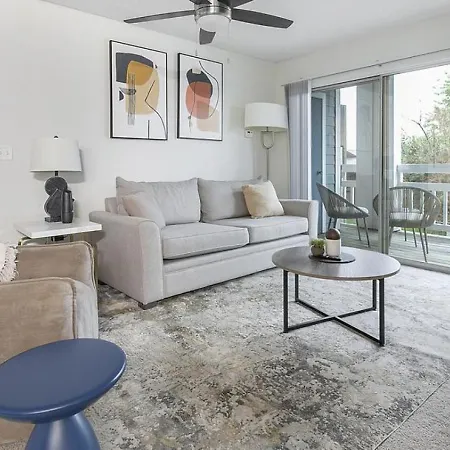 Landing Modern Apartment With Amazing Amenities